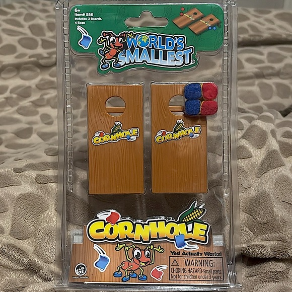World's Smallest - Cornhole Game - Picture 2 of 9